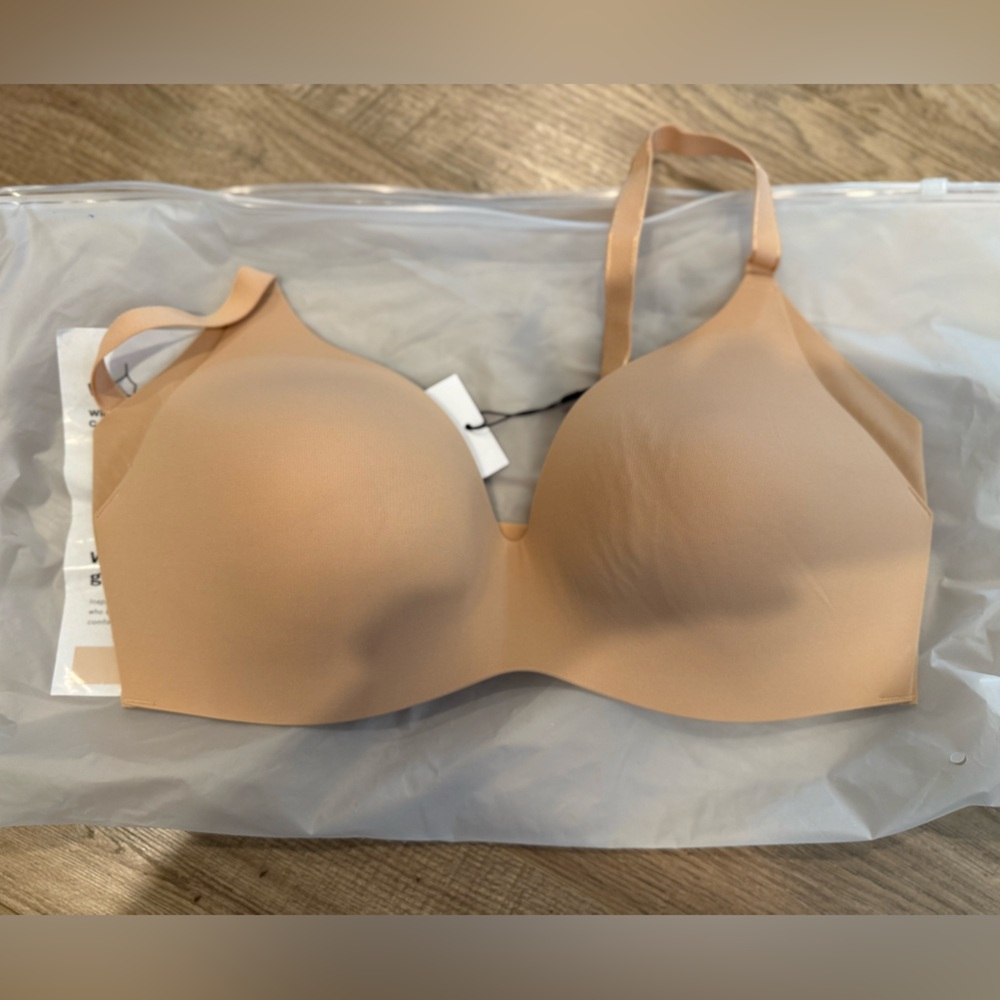 NWT Knix Wing Woman Nude Seamless Bra Size 7 36DD/E-38F